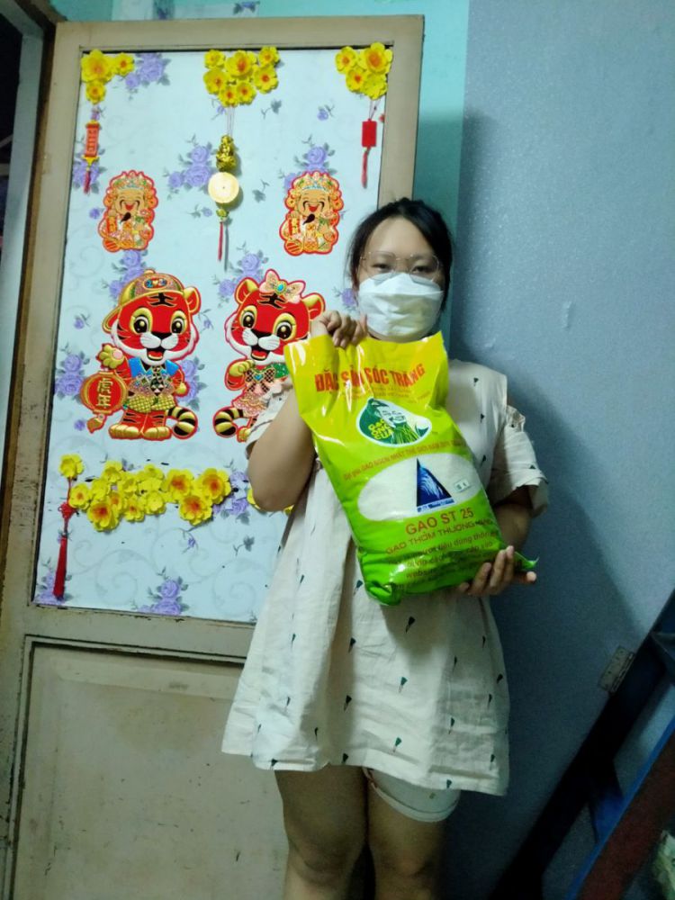Chị Yến - Tân Phú hay mua gạo ngon sạch ST25 cho mẹ ăn 
