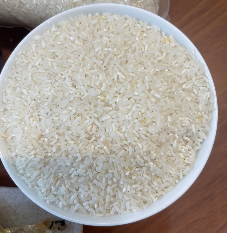 Hạt gạo tấm thơm ST25 