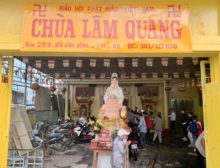 Chùa Lâm Quang nuôi các cụ già Quận 8