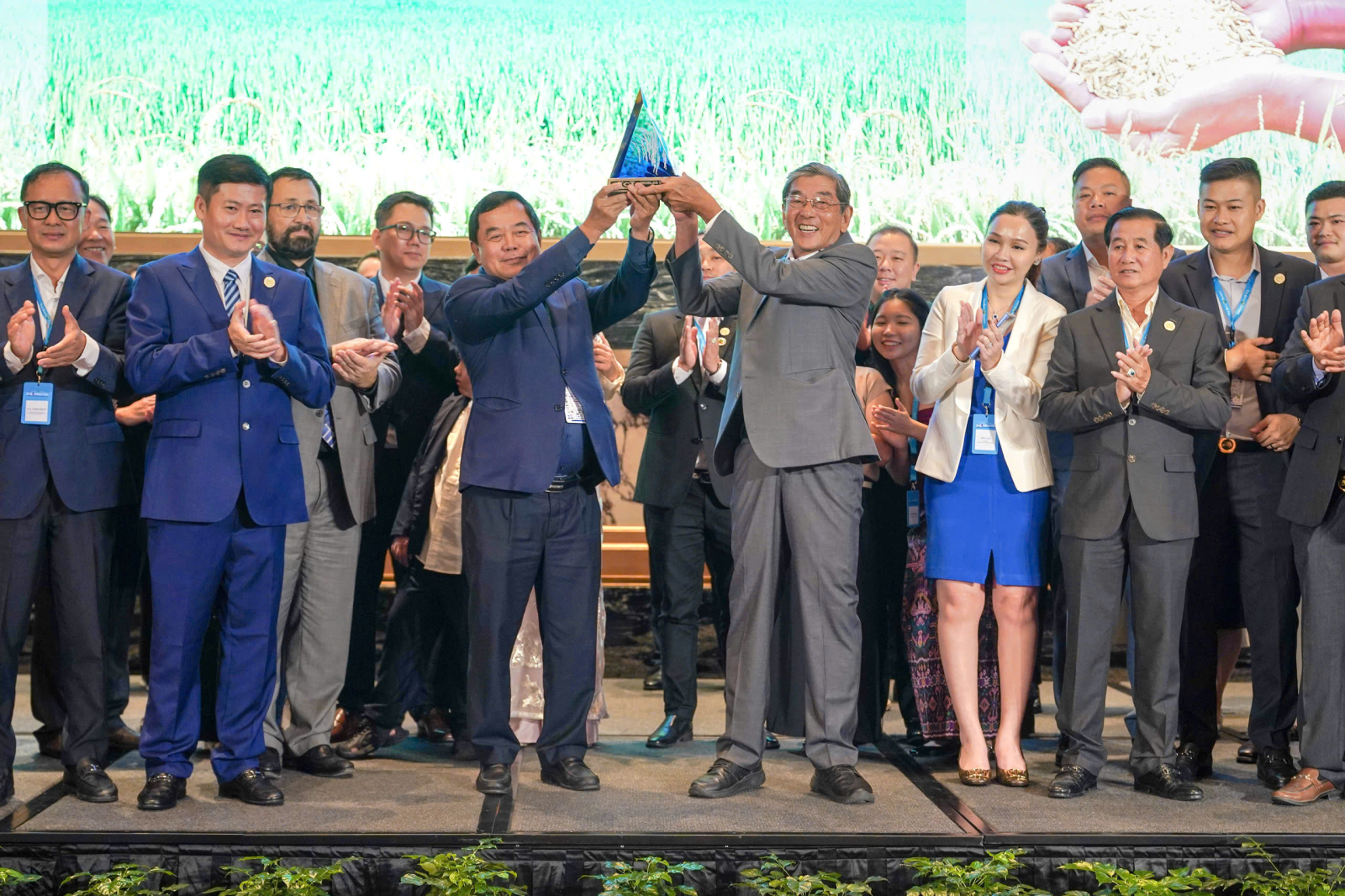 Gạo Ông Cua St25 tiếp tục đạt giải Gạo Ngon Nhất Thế Giới 2025