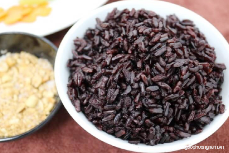 nguoi-tieu-duong-an-gao-lut-duoc-khong-cach-dung-dung-de-kiem-soat-duong-huyet-hieu-qua