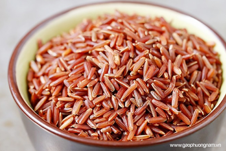 nguoi-benh-tieu-duong-co-nen-an-com-khong-an-gi-thay-com